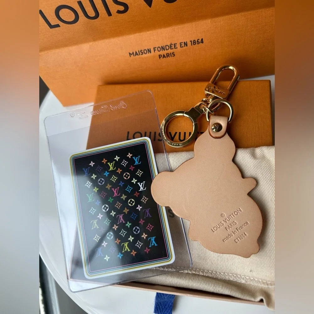 Louis Vuitton X Murakami Porte Cles Panda Key Ring + Panda LV collectible card - Picture 3 of 16